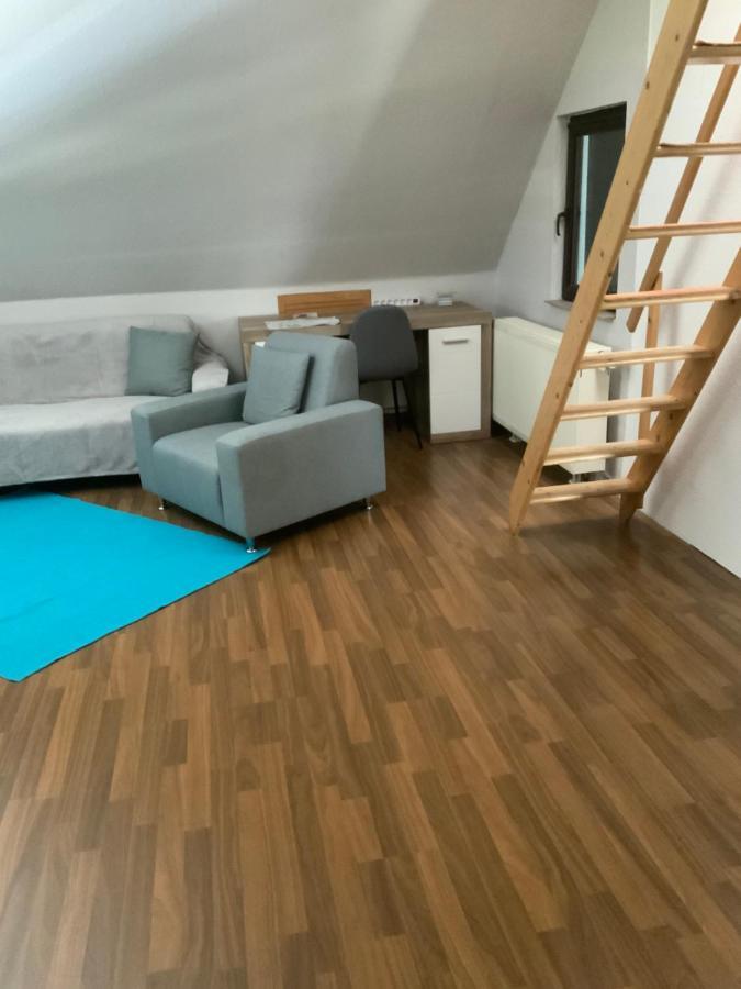 Ferien/ Monteurzimmer Mit Gemeinsam Wozi, Kue, Bad, Wlan Magdeburg Bagian luar foto